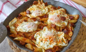 Ovos Rotos com Chouriço: A Receita Tradicional que Nunca Falha