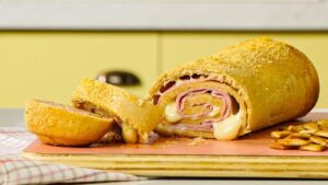 Como fazer pão de presunto e queijo com massa fofinha