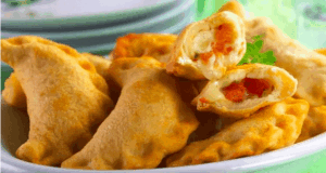 Crocante por fora e macio por dentro! O pastel com massa de mandioca que vai brilhar nos seus lanches