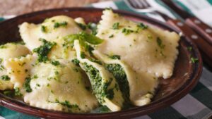 Ravioli de Espinafre Cada unidade revela uma combinação leve e irresistível