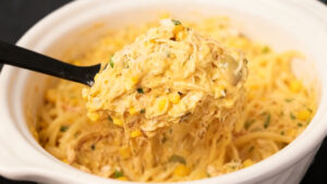 Esse recheio de frango cremoso é tão versátil que vai transformar suas tortas, panquecas e salgados