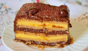 Bolo de bolacha de páscoa muito fofinho e delicioso