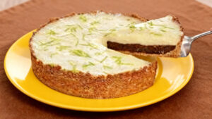 Com equilíbrio perfeito essa Torta de Limão com Chocolate conquista na primeira mordida
