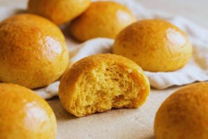 Pãozinho de Cenoura sem Glúten e sem Lactose