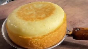 Pãozinho de Frigideira com Maizena e Creme de Leite que Fica PRONTO em Minutos e VICIA na Primeira Mordida