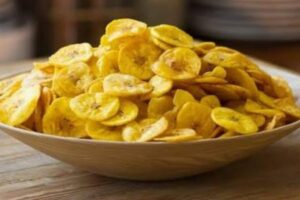 Aprenda a fazer banana chips caseira bem sequinha e crocante
