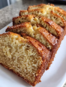 Bolo de Banana 3 Ingredientes: saudável, rico em proteínas e pronto em 35 minutos