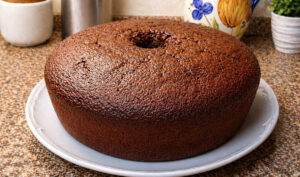 Bolo de mel e café (fica um bolo grande, húmido, fofinho e delicioso)