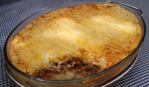 O Empadão de Carne da Ti Maria fica maravilhoso e é simples de preparar