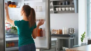 Como organizar a geladeira corretamente e manter tudo sempre fresco