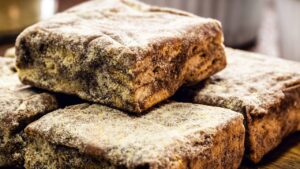 Perfeita para vender ou saborear, a palha italiana com leite Ninho encanta fácil