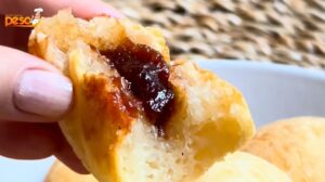 Pão de queijo com goiabada de dar água na boca, a opção perfeita para quem quer lanches irresistíveis sem complicação