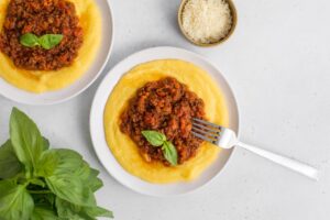 polenta cremosa com carne moída em 50 minutos