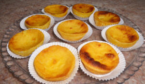 Queijadinhas de Leite – fazem-se num instante e ficam divinais