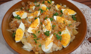 Salada de bacalhau com grão (sabe tão bem e é tão fácil de fazer)