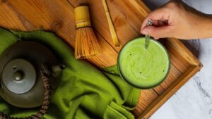 ingrediente colorido rouba o lugar do matcha